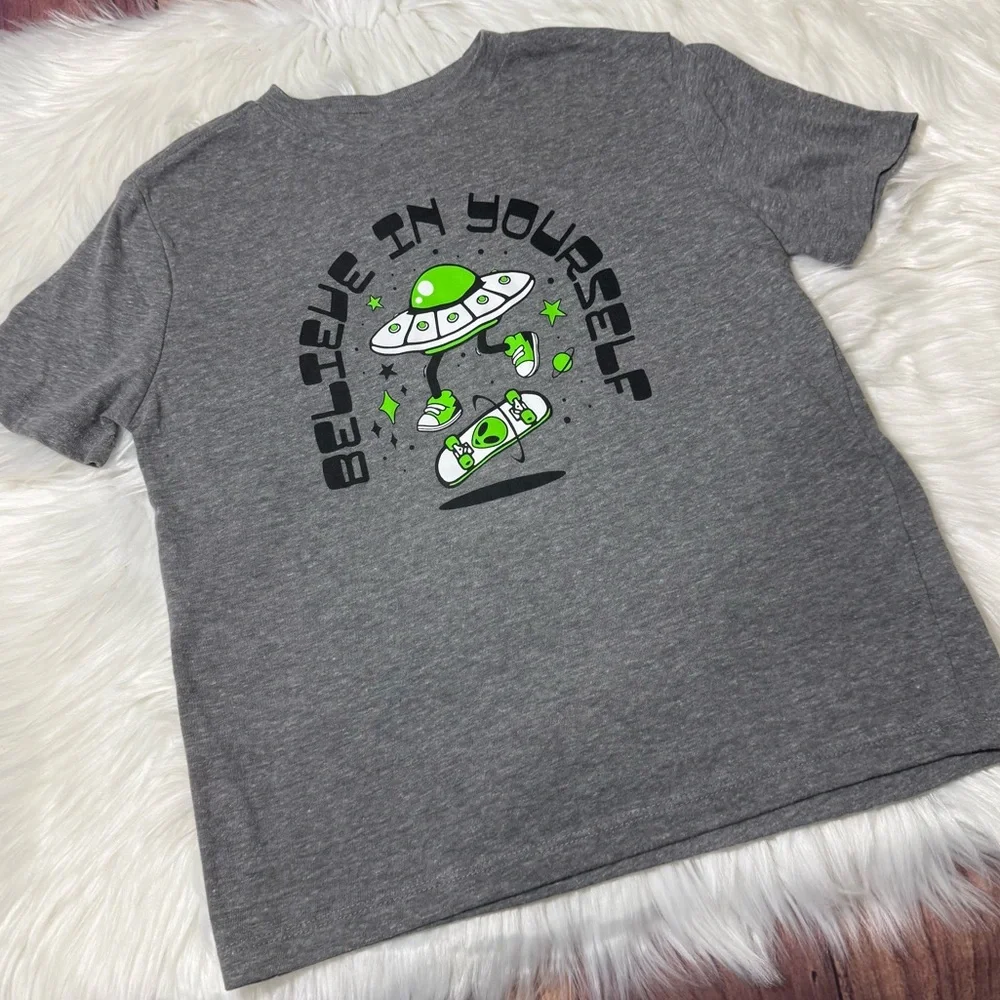 Old Navy Youth Boy Size Small (6-7) Charcoal Gray Shirt With Spaceship Image